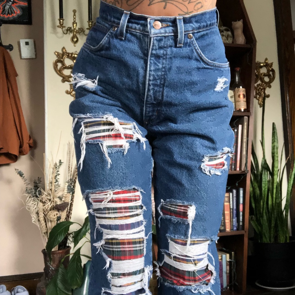SOLD Vintage Landsโ End Flannel Lined Distressed - Picture 2 of 8